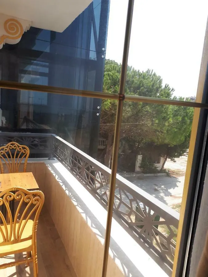 The Klazomenai Marine Hotel أورلا